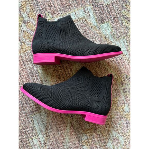 Vivaia Shoes - Vivaia Ryan Pro Water Repellent Ankle Chelsea Boots in Black Pitaya